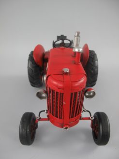 Tractor Red Kunst en Kadootjes