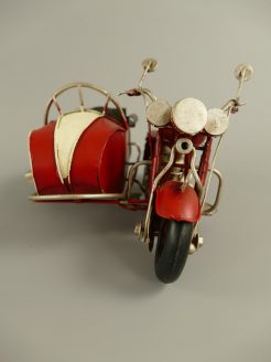 Motor met zijspan Kunst en Kadootjes