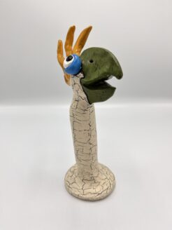 Oiseau au bec vert