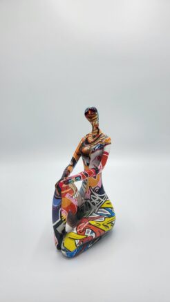 « Street Art » Femme (genou levé) version 1