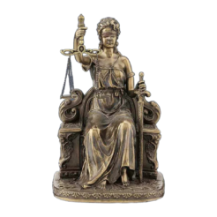 Dame Justice assise