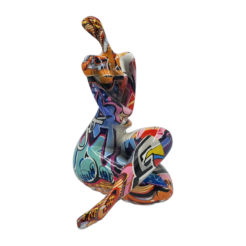Femme « Street Art » (jambe gauche sur droite) version 1