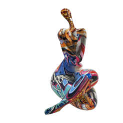 Femme « Street Art » (jambe gauche sur droite) version 2