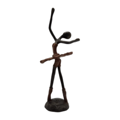 Statue de ballerine en bronze – figure féminine en pose de danse avec patine brun rougeâtre (25 cm)